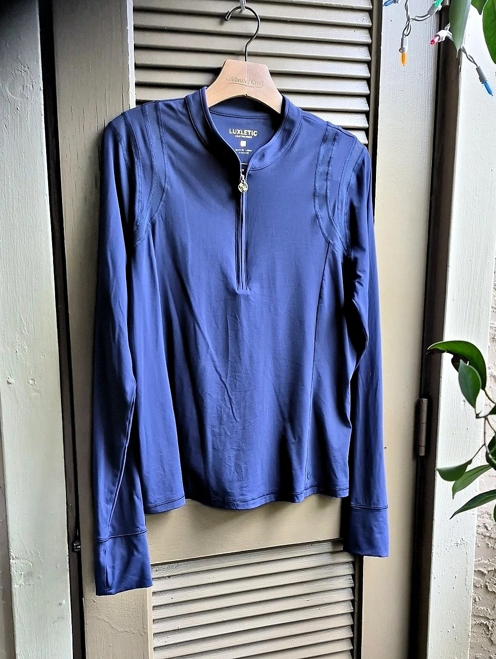 Lilly Pulitzer Luxletic True Navy LS Quarter Zip Size L Thumb holes Cuff UPF